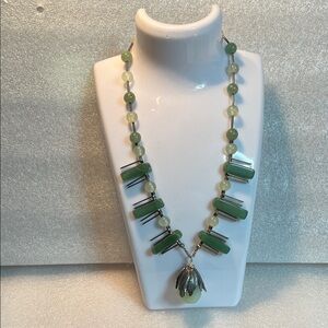 Artisan Design Green Jade and Sterling Silver Women's Necklace